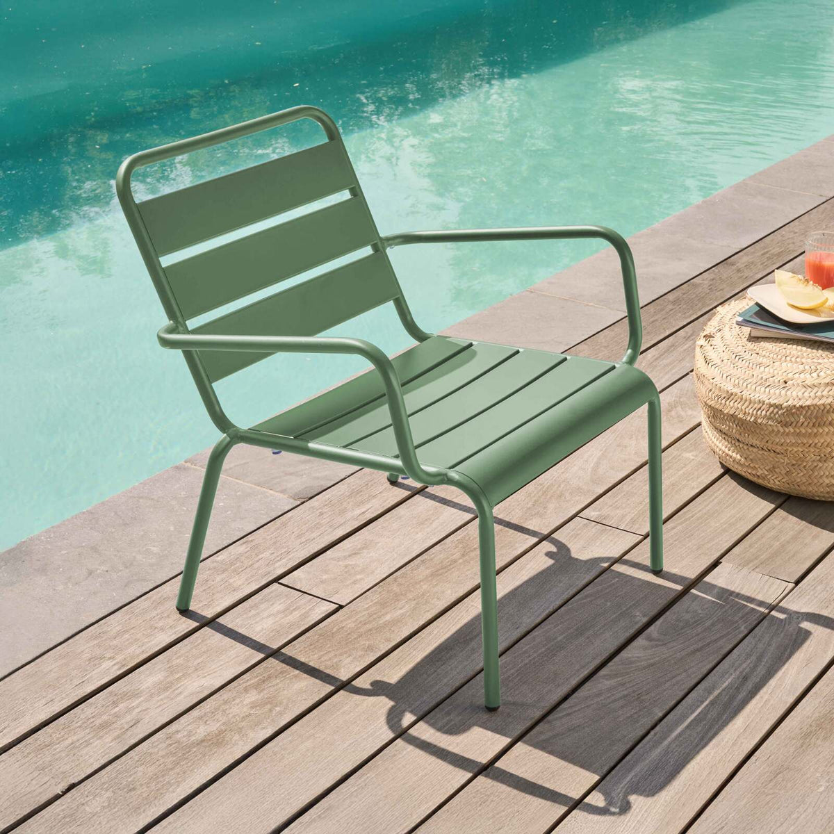 Lot de 2 fauteuils bas de jardin Oviala en metal
