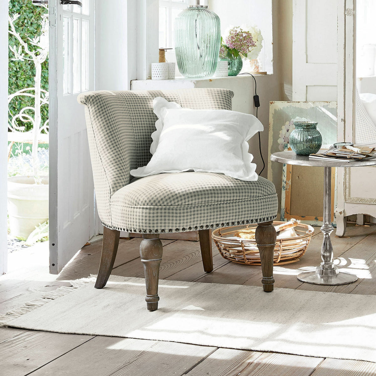 Fauteuil LOBERON Francet en tissu crème