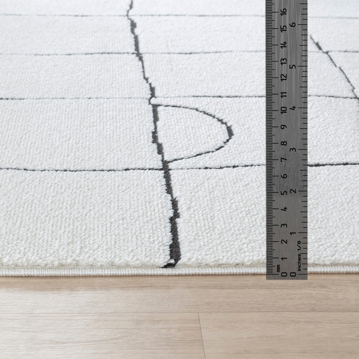 Tapis SURYA Inchon scandinave, motif quadrillage de lignes anthracite sur fond crème, vue 13