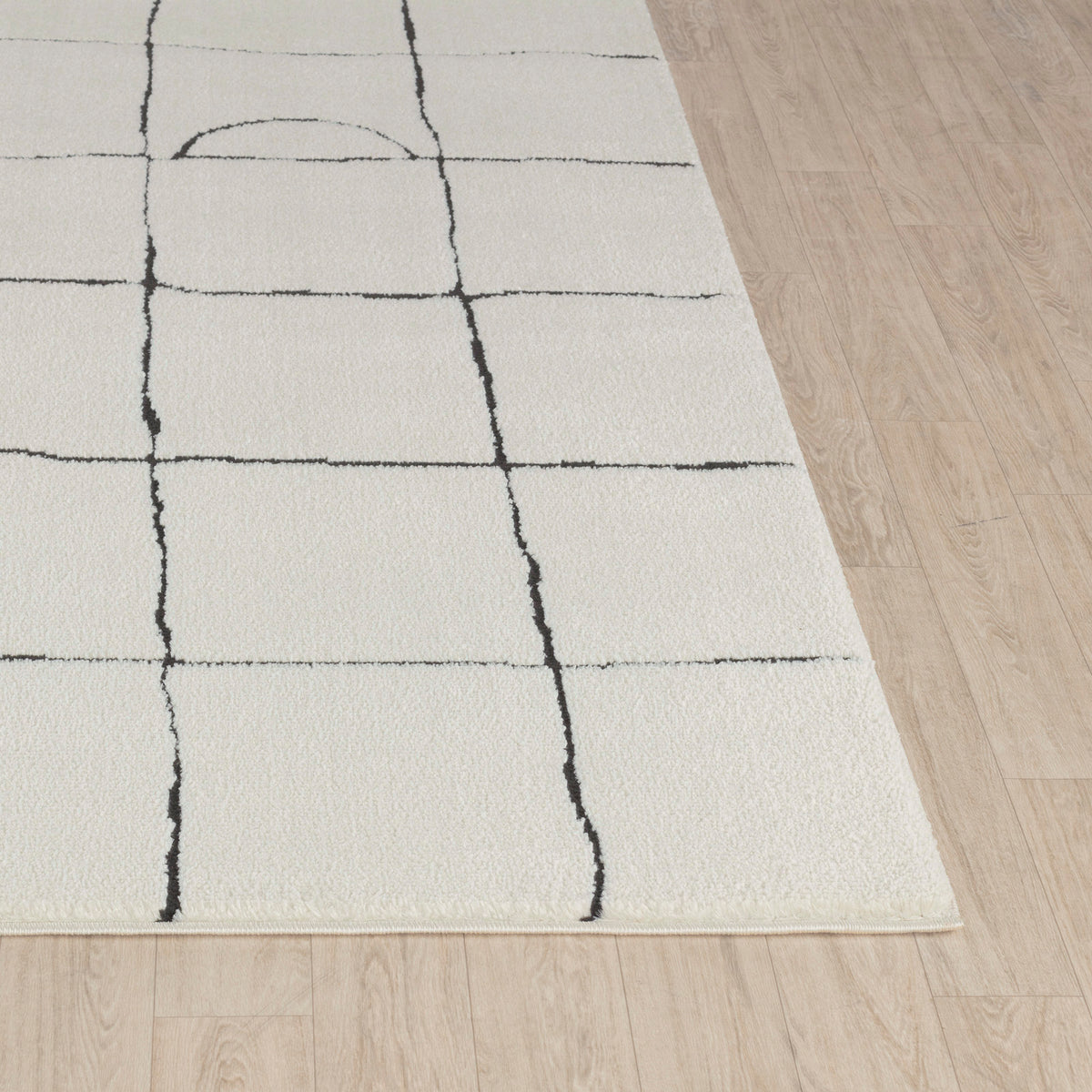 Tapis SURYA Inchon scandinave, motif quadrillage de lignes anthracite sur fond crème, vue 5