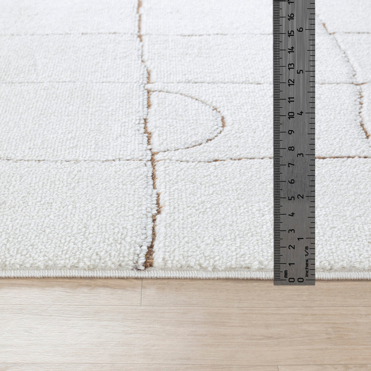 Tapis SURYA Inchon scandinave, motif quadrillage terracotta sur fond crème, vue 13