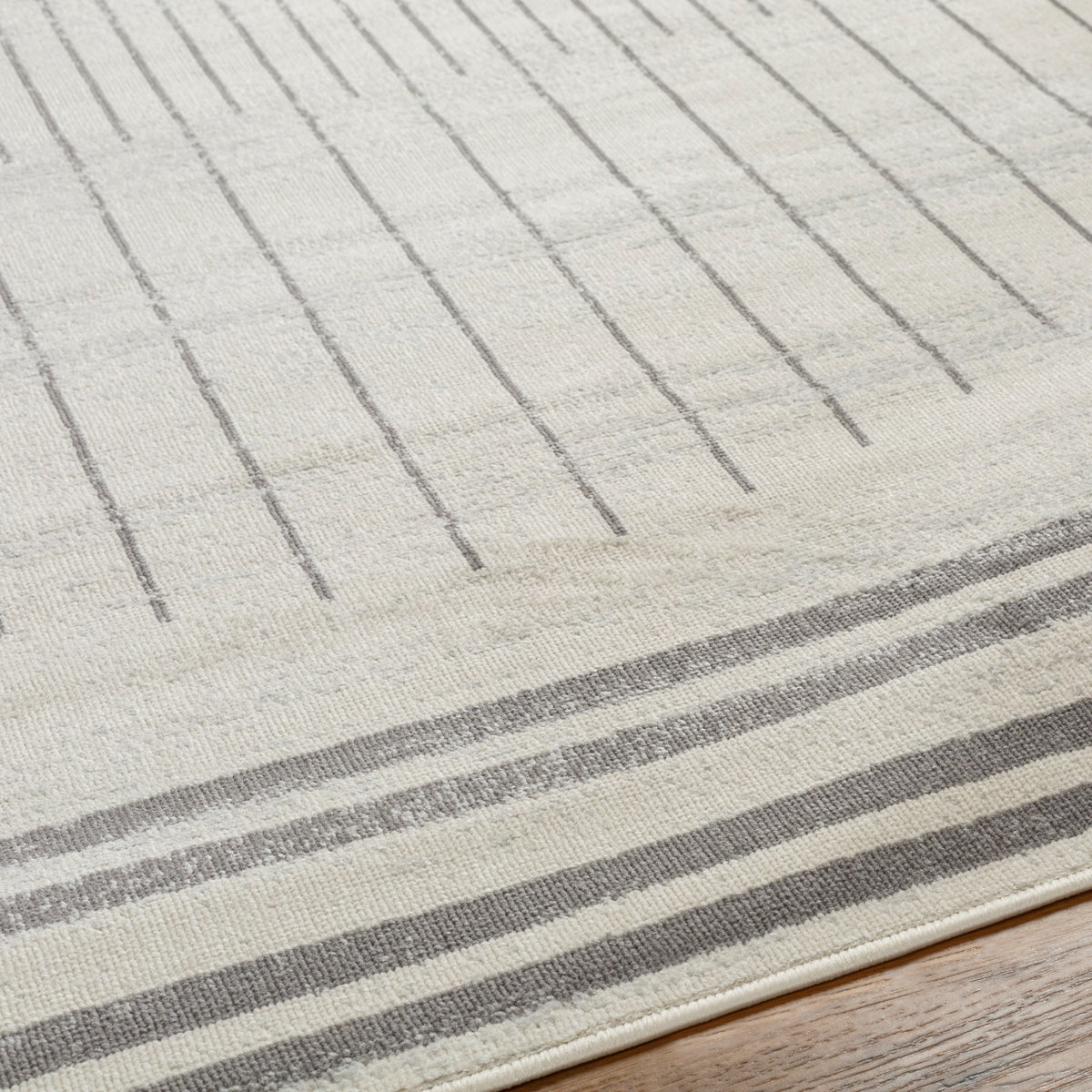 Tapis SURYA Santiago scandinave, motif demi-cercle rayé gris sur fond beige clair, vue 3