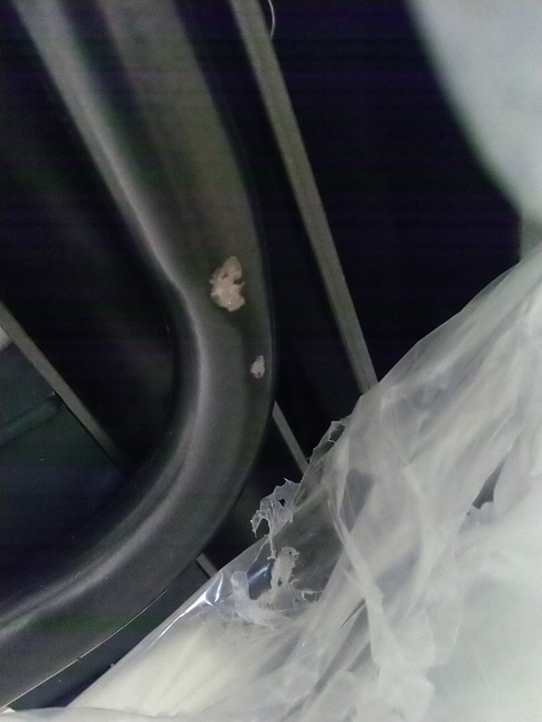 Canapé convertible Drawer Villabon 4 places en velours beige pieds épingles noir