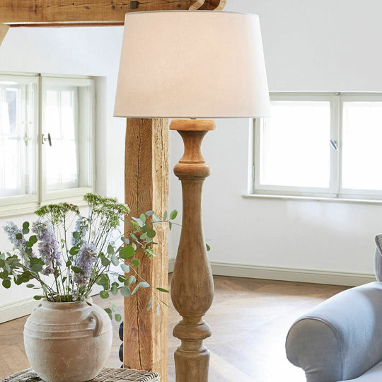Lampadaire LOBERON Etienne en bois — photo produit