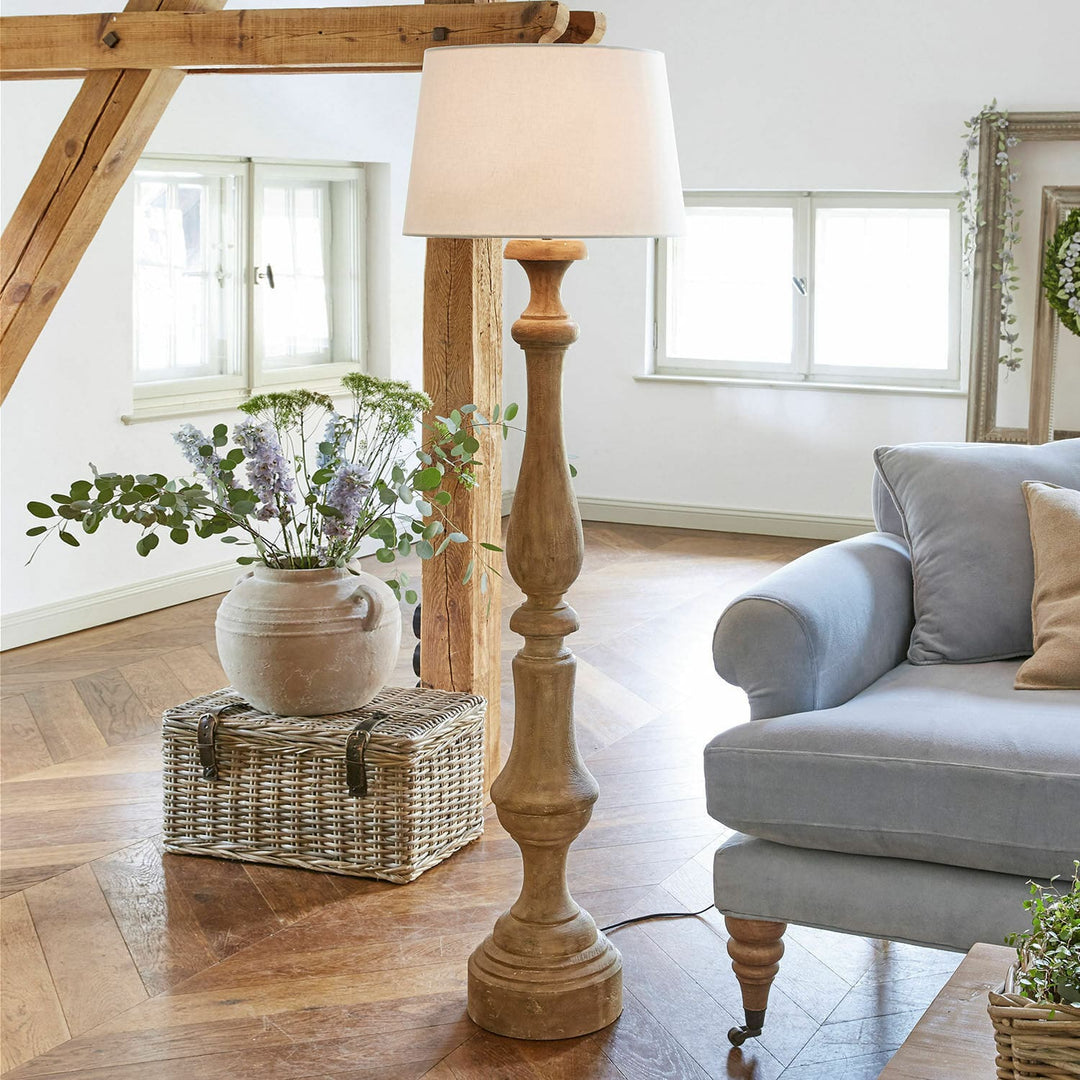 Lampadaire LOBERON Etienne en bois — photo produit