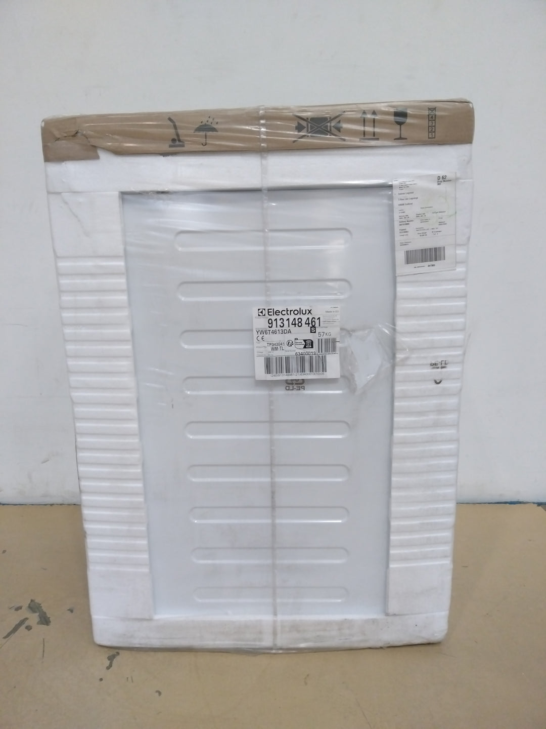 Lave-linge top ELECTROLUX YW6T4613DA 6kg Jamais utilisé — photo produit