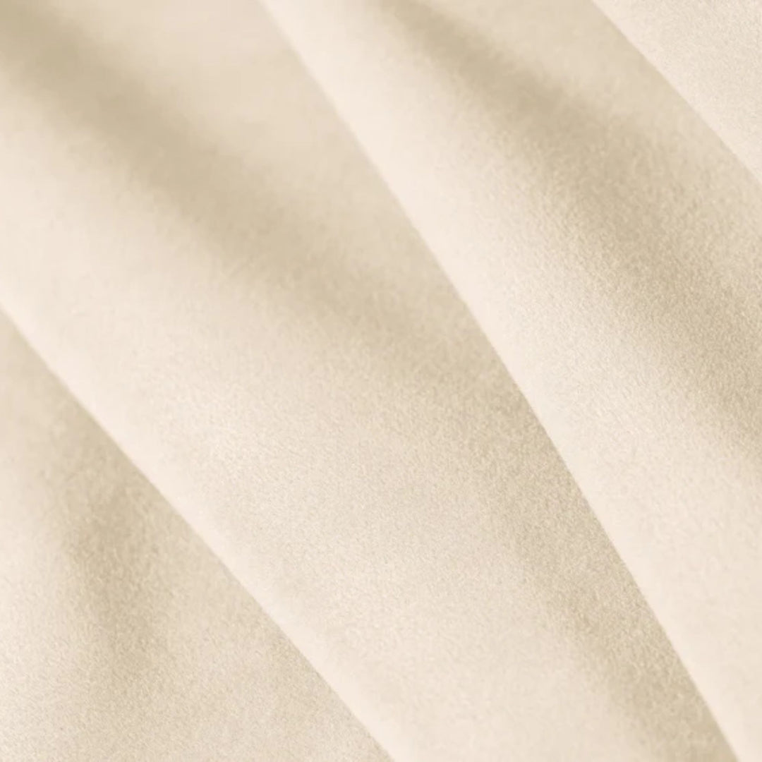 Lit coffre MICADONI Ovalo en velours ivoire 200x200cm