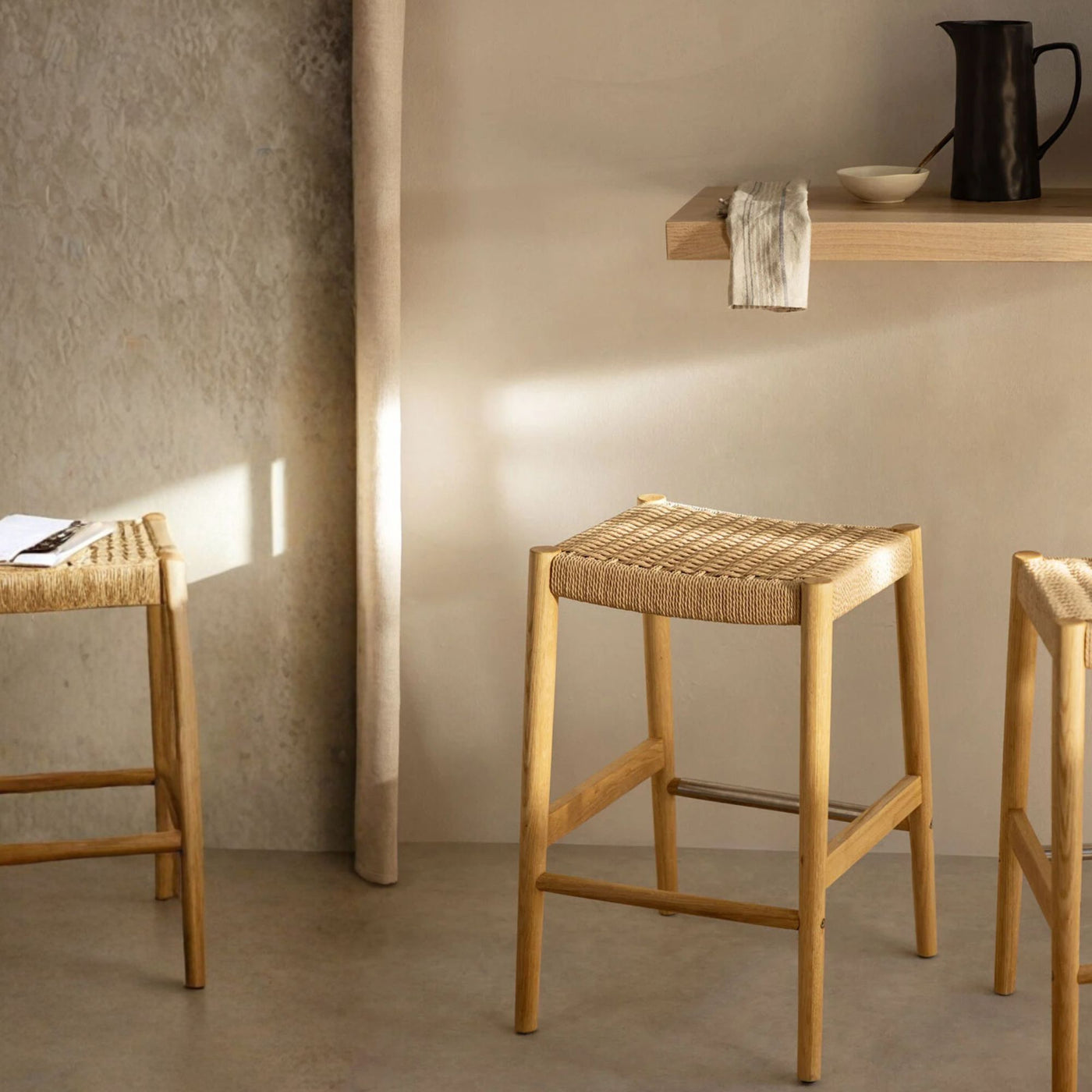 Lot de 2 tabourets hauts SKLUM Mara en Bois de Chêne et Corde Tressée (66 cm)