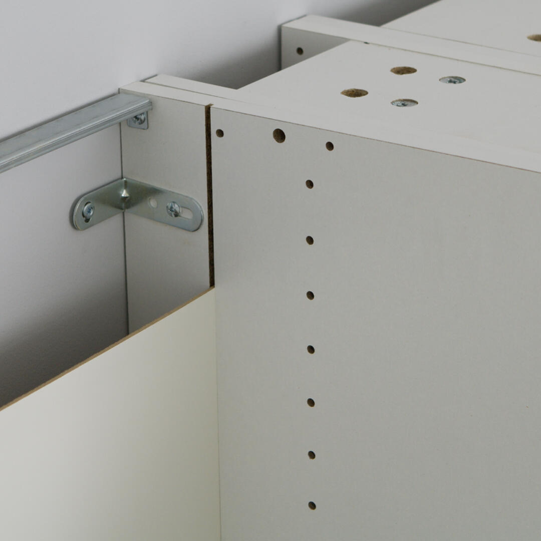 Ensemble de colonnes de cuisine DELINIA ID avec étagères et paniers en bois blanc — photo produit