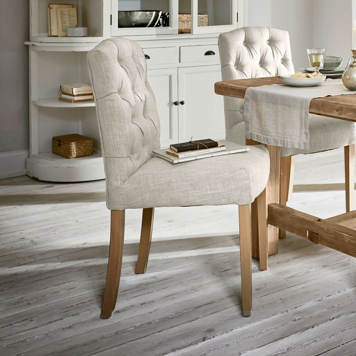 Lot de 5 chaises LOBERON Fulden crème capitonnées — photo produit