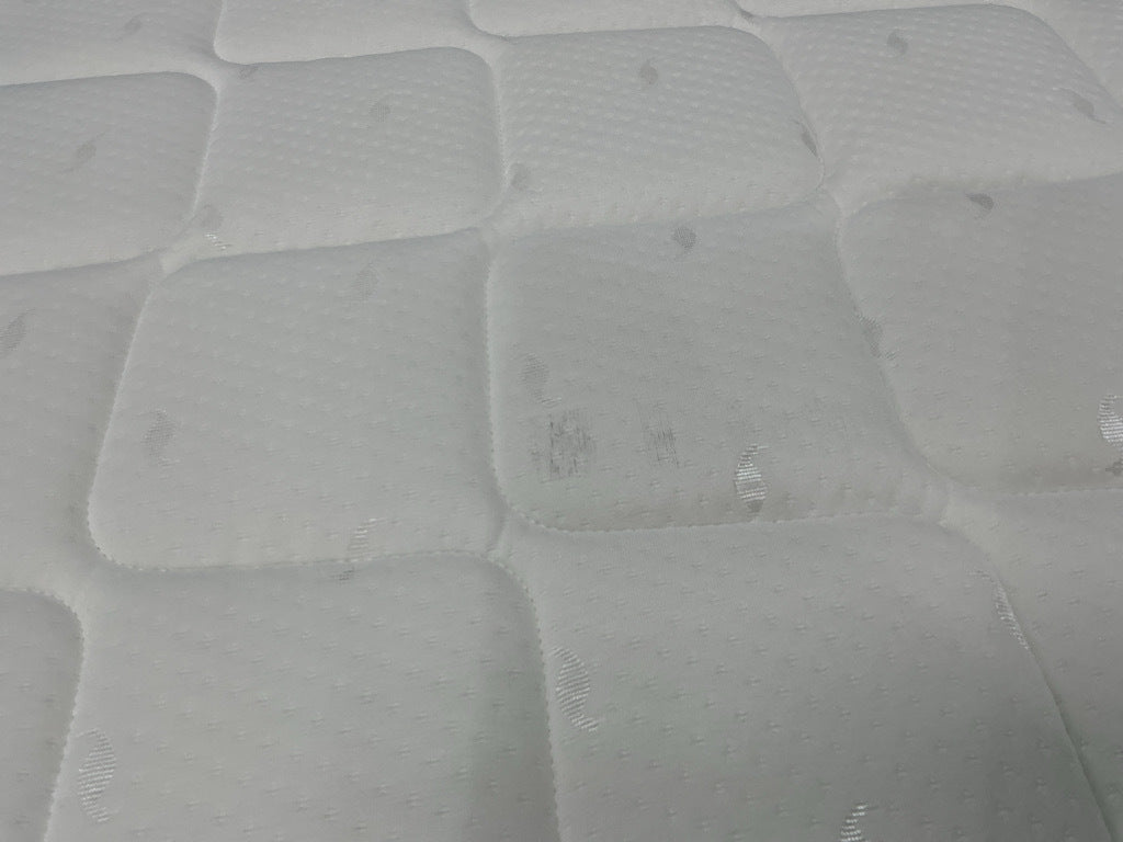Matelas LA REDOUTE 588 ressorts ensachés, soutien ferme, accueil moelleux, 140x200cm