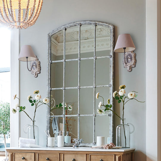 Miroir LOBERON Tobiah à croisillons en métal à l'ancienne — photo produit