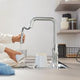 Mitigeur de cuisine monocommande GROHE 30631000 avec douchette extractible 2 jets –et bec mobile 360 en laiton chrome — photo produit
