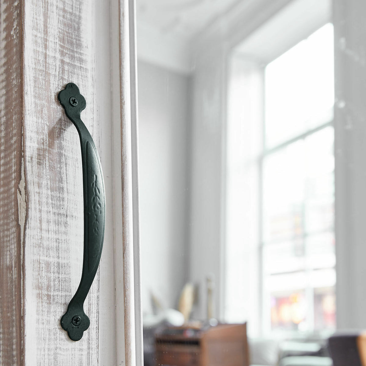Porte coulissante LOBERON Penworth blanc vieilli avec miroir — photo produit