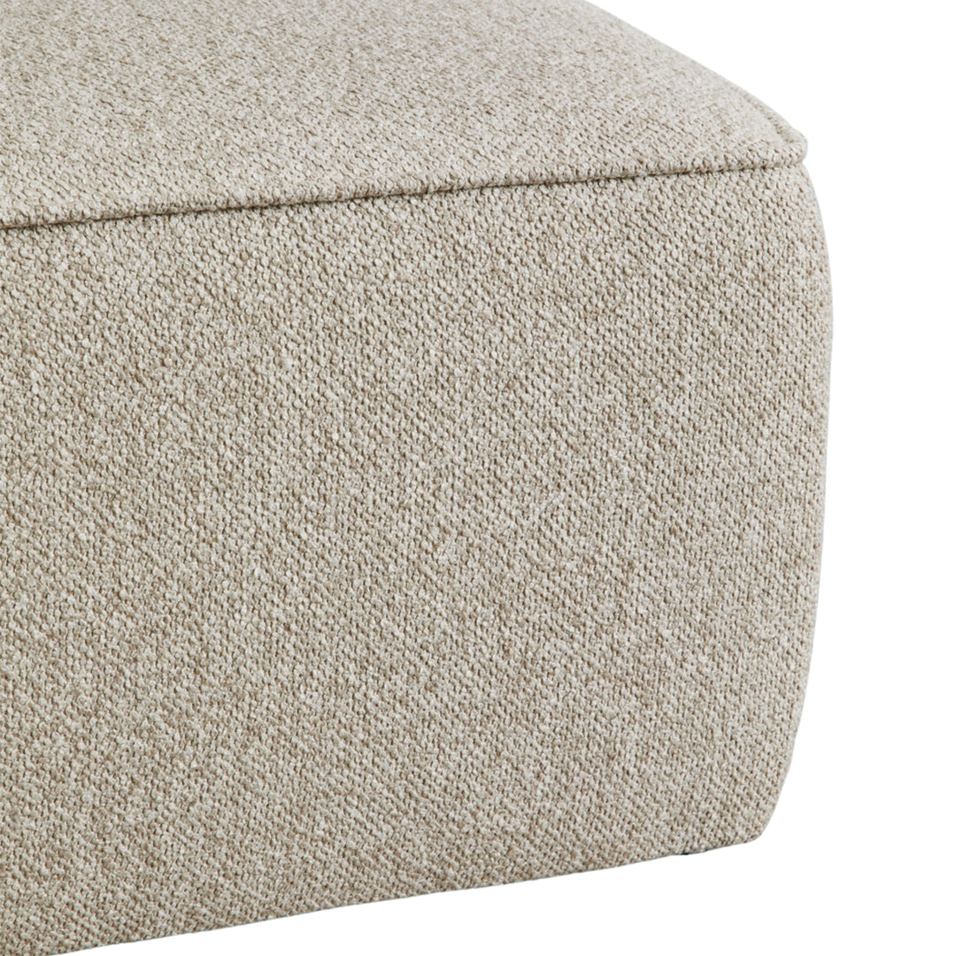 Pouf rembourré SKLUM Cardea 97x79 cm