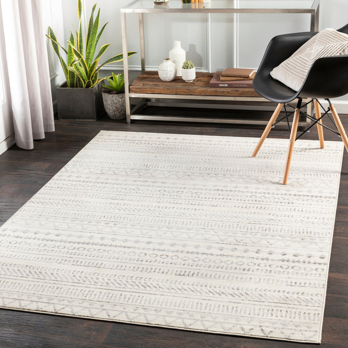Tapis SURYA Bianca scandinave, motif géométrique en bandes grises sur fond blanc cassé, vue 8