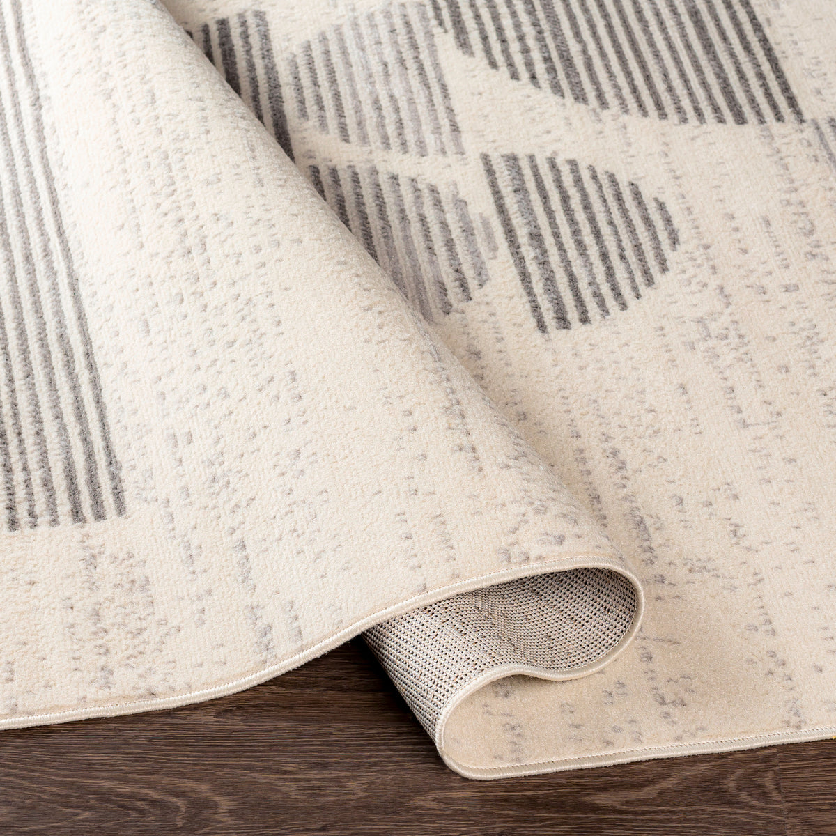 Tapis SURYA Jimo scandinave, motif demi-cercles et barres rayés gris sur fond blanc cassé, vue 4