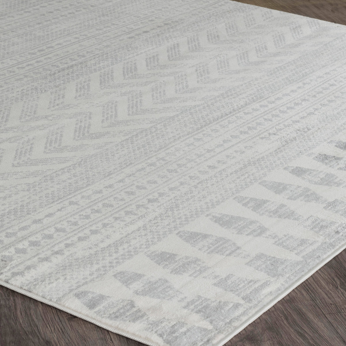 Tapis SURYA Mykonos scandinave bohème, motif frises berbères grises sur fond blanc cassé, vue 6
