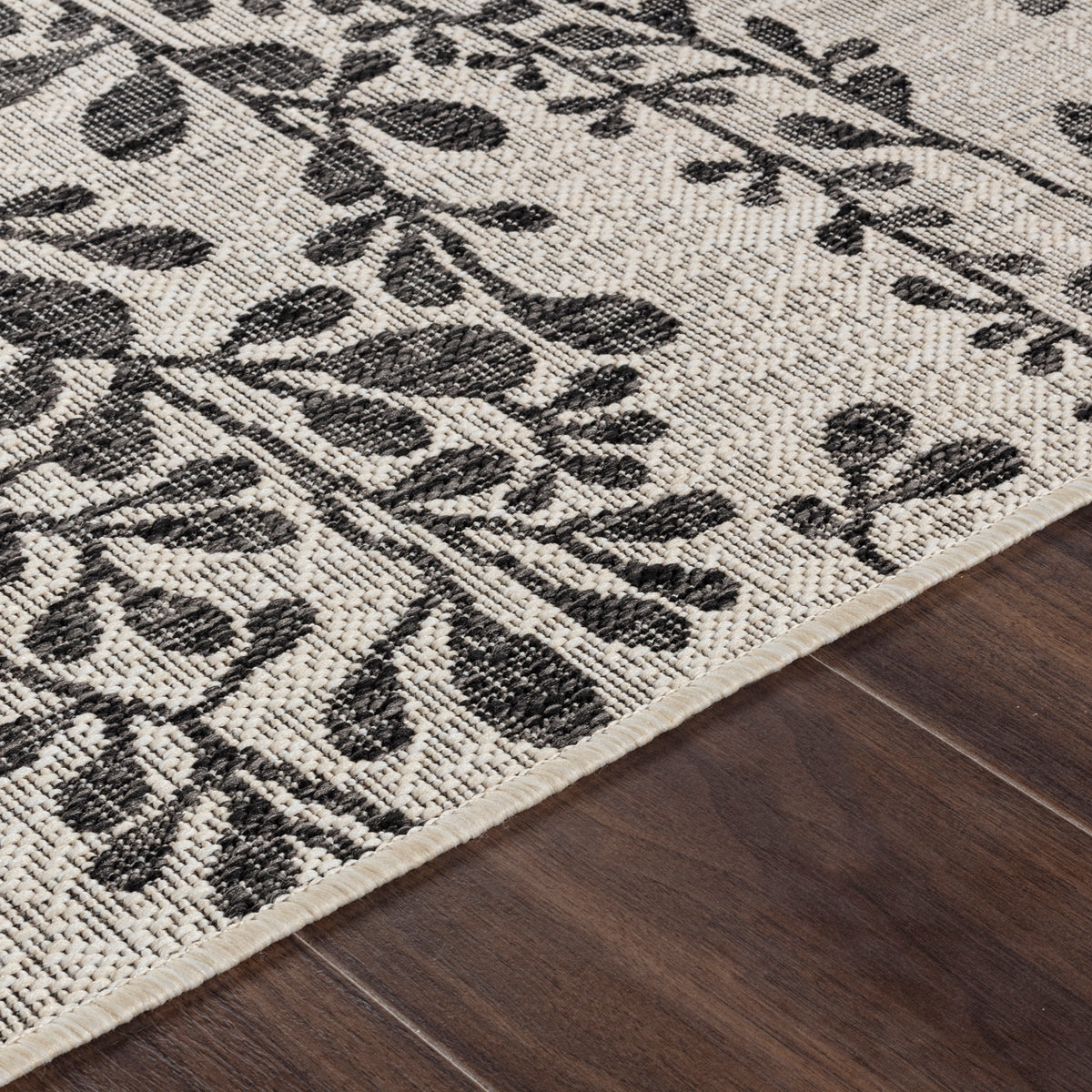 Tapis SURYA Hasselt extérieur, motif feuillage anthracite sur fond ivoire, vue 3