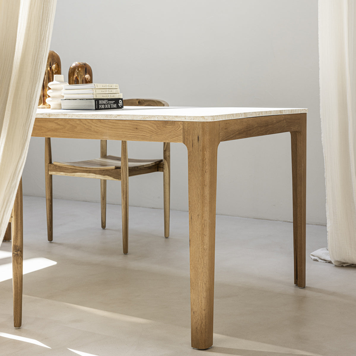 Table à manger DRAWER Kielce 8 personnes effet travertin et bois beige