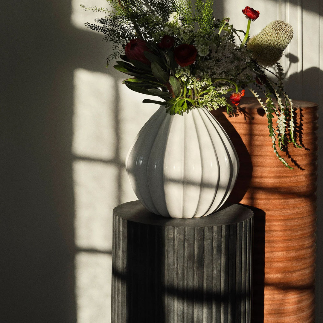 Table d'appoint BROSTE COPENHAGEN Rillo en fibre d'argile grise