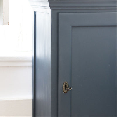 Table de chevet parisienne 1 porte en pin maritime bleu Léandre