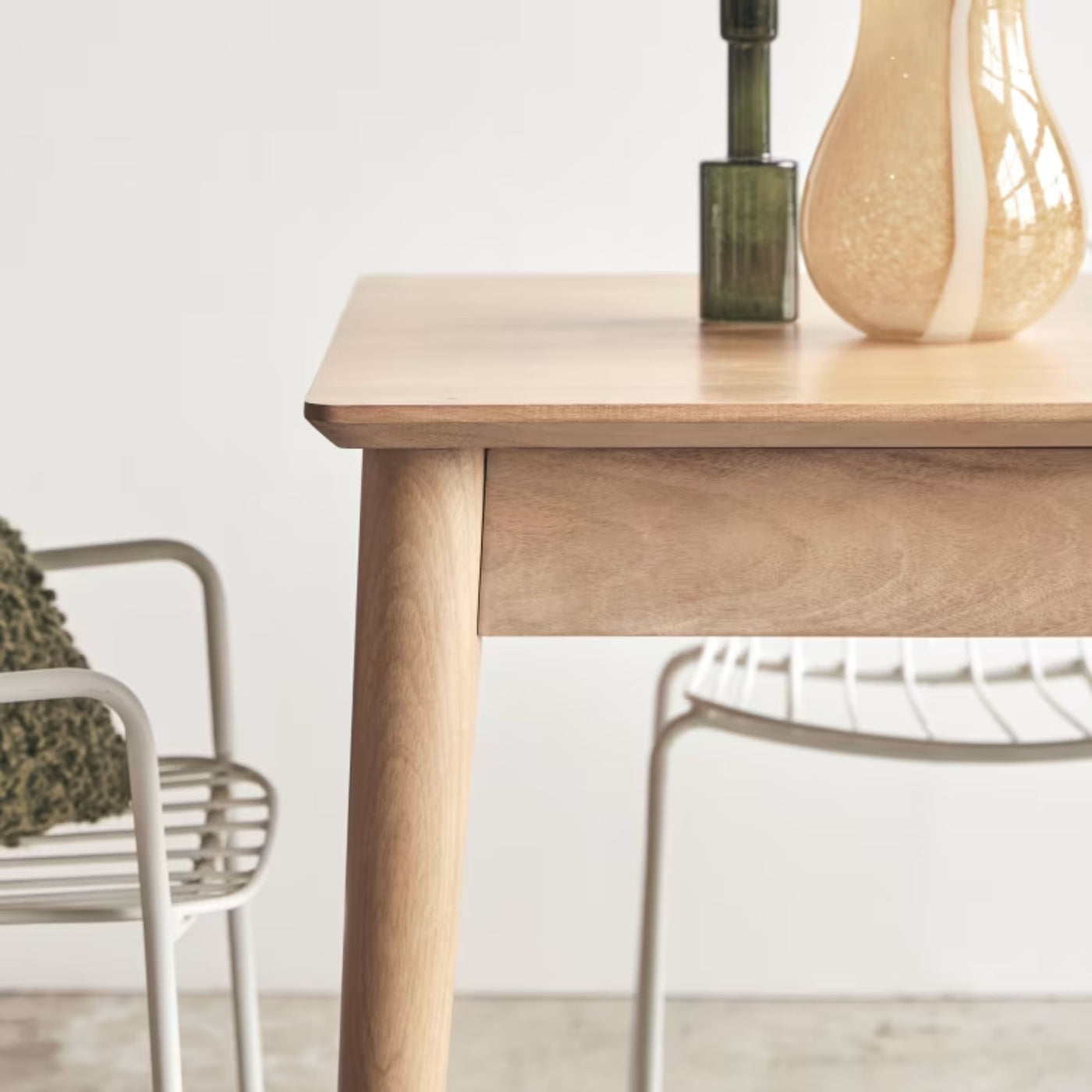 Table extensible TIKAMOON en manguier massif 4-6 pers Cloé