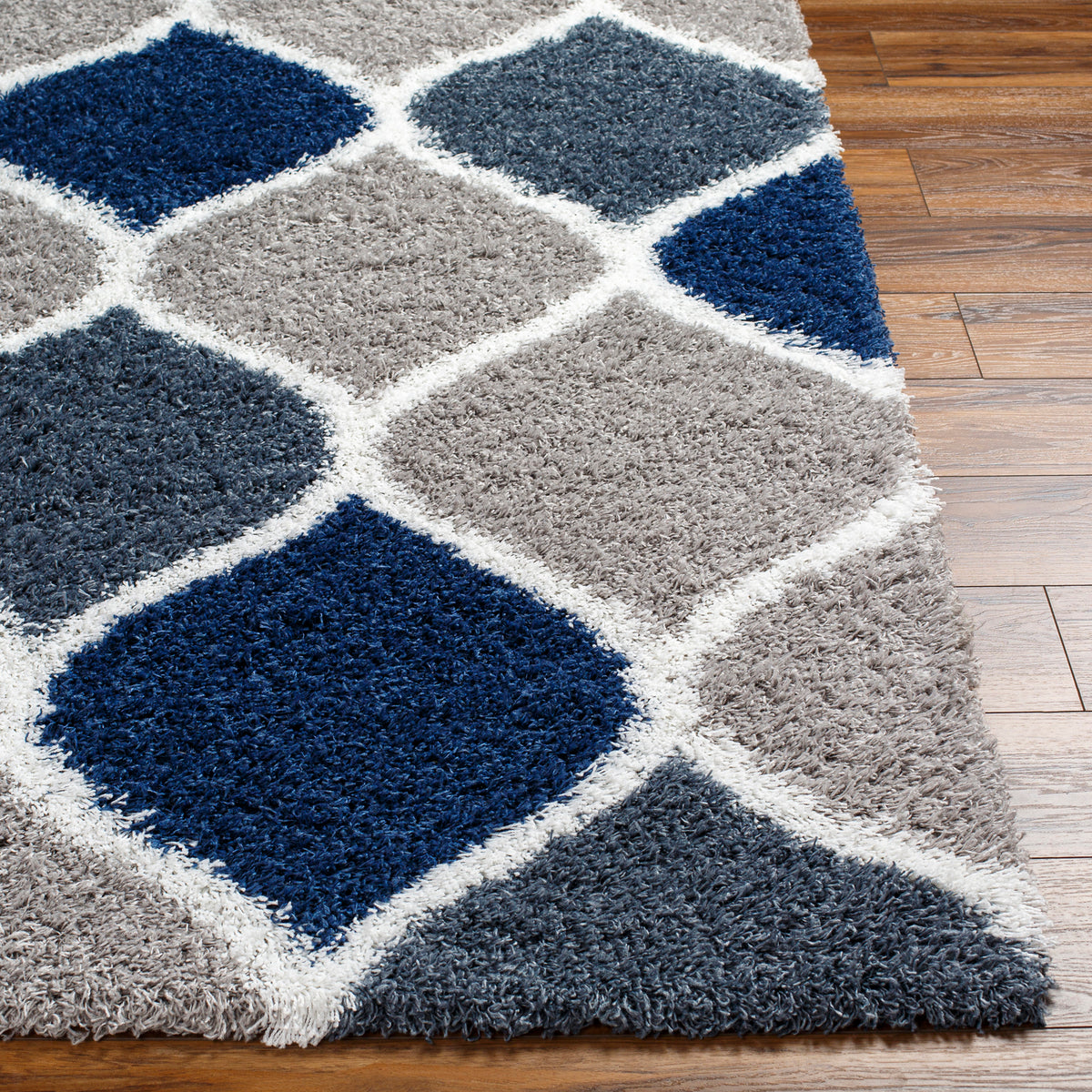 Tapis SURYA Smolensk shaggy, motif treillis de médaillons bleu marine, gris et blanc, vue 5