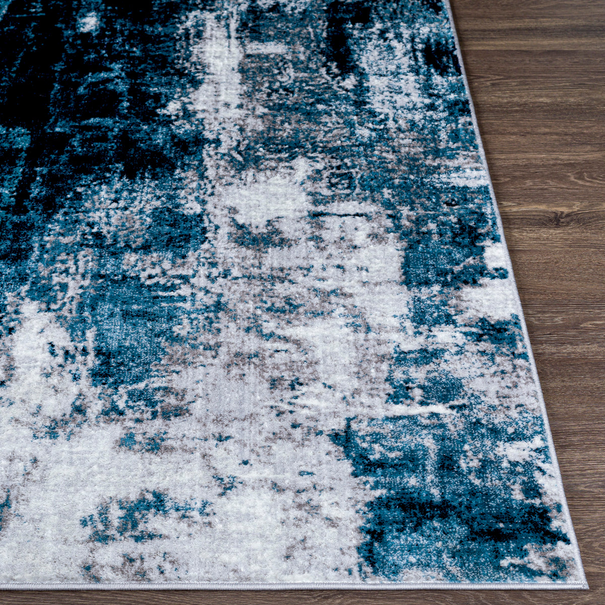 Tapis SURYA Helsinki moderne, motif abstrait façon peinture bleu encre, bleu ciel, gris et blanc, vue 5